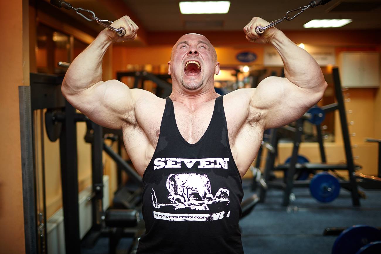 Muscle Lover Polish IFBB Pro Robert Piotrkowicz (PART 1)