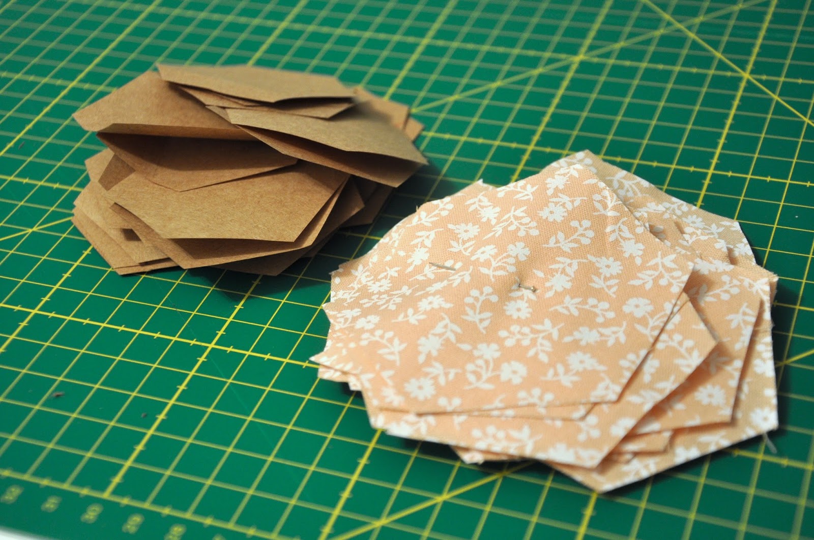 Costura Katia, Costura! › Minha colcha de retalhos – Novos retalhos e ...