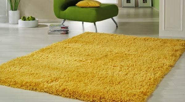 Yellow carpet in the home