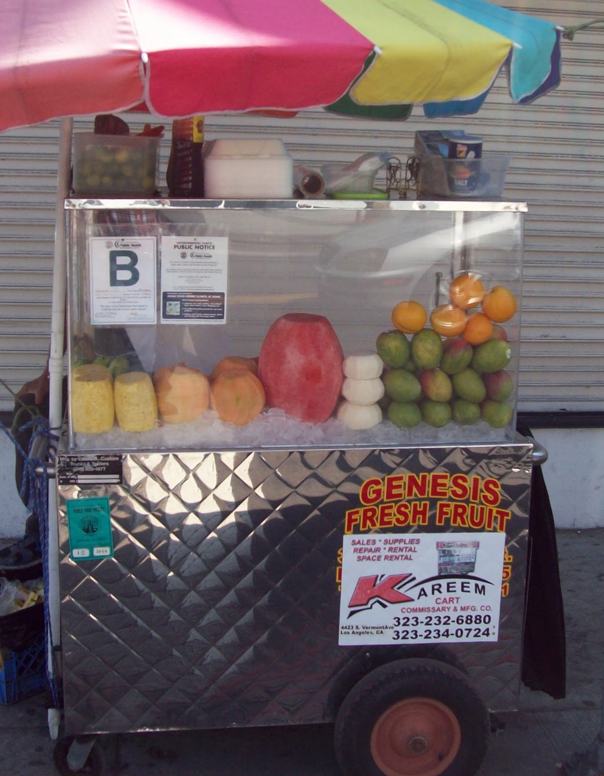 Carrito Para Fruta En Buenas Condicione Se Puede Negociar Con El Precio for  Sale in Los Angeles, CA - OfferUp