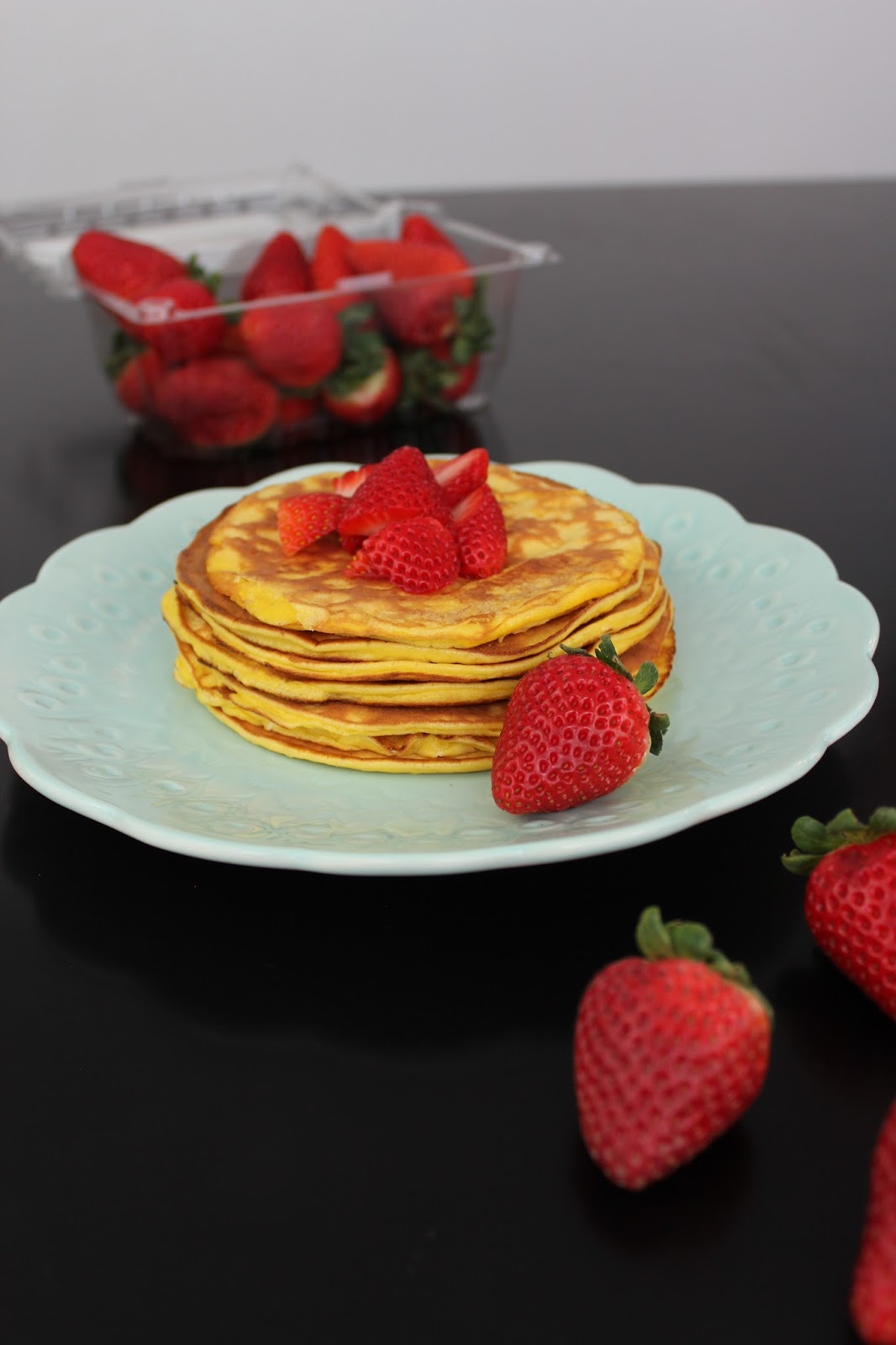 KETO Strawberry Cheesecake Pancakes