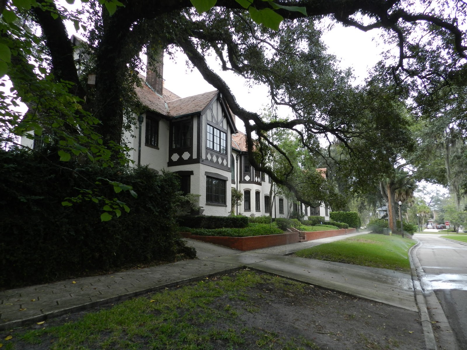 Mike's Historic Buildings Haddon Hall Apartments