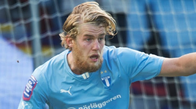 "Παίζει" ακόμα του Ελαντερ