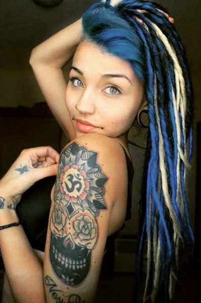 chica suicide girl tatuada