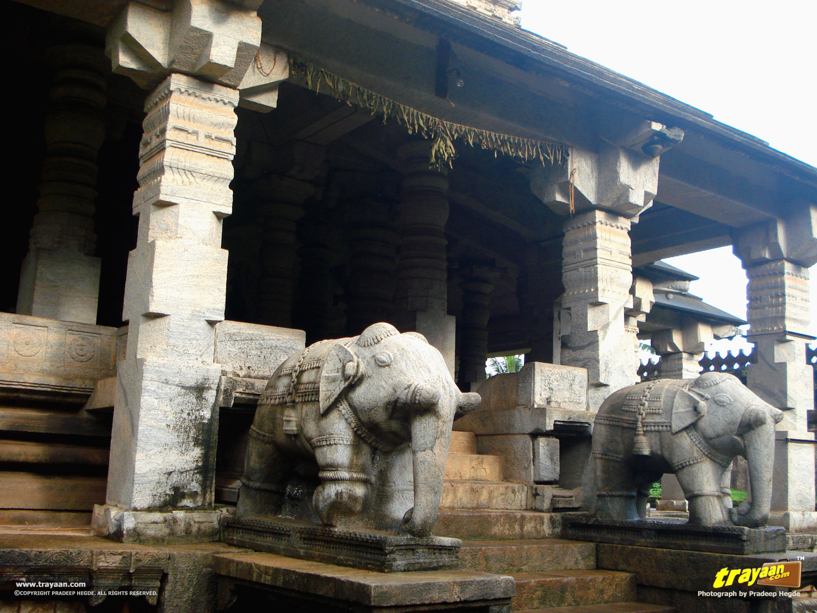 Thousand pillared Jain Temple in Moodabidri Trayaan