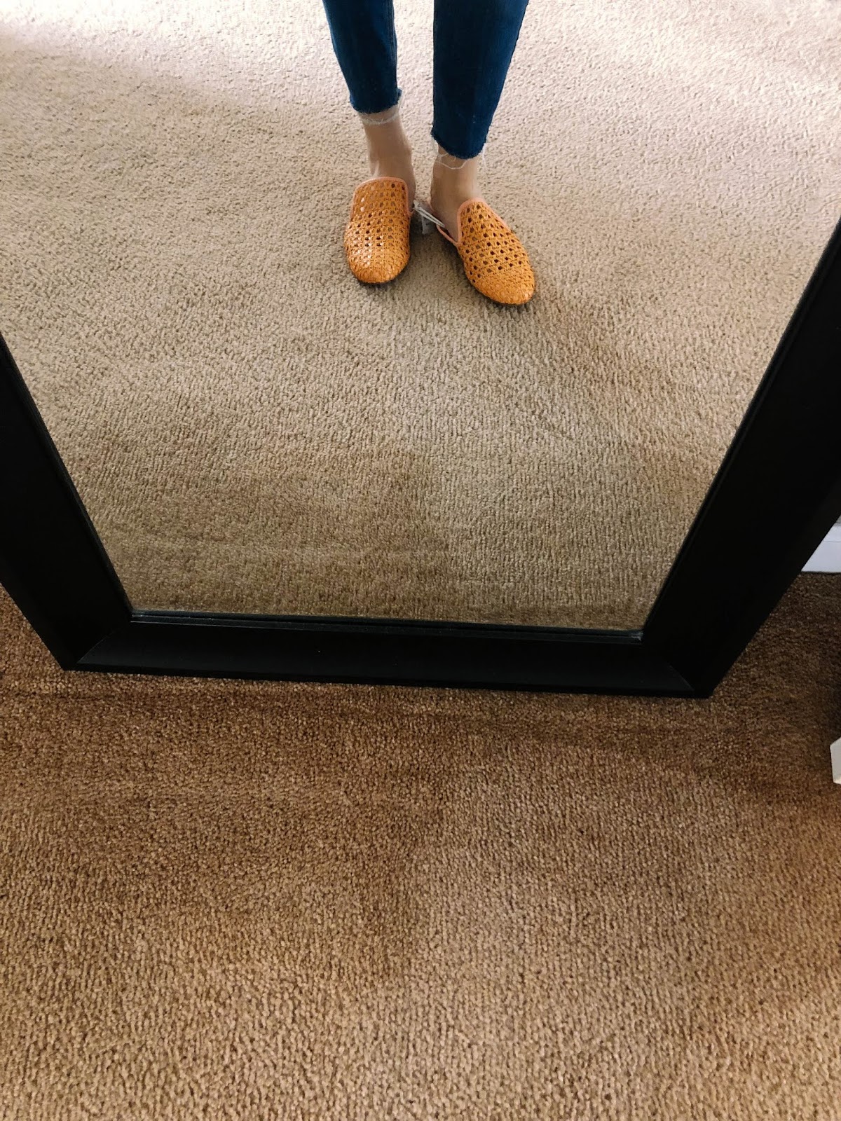 aeo woven mule