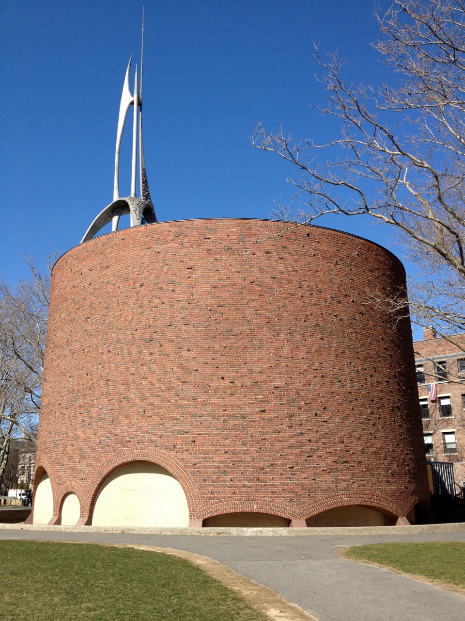 A Modernist: The MIT Chapel (1955)