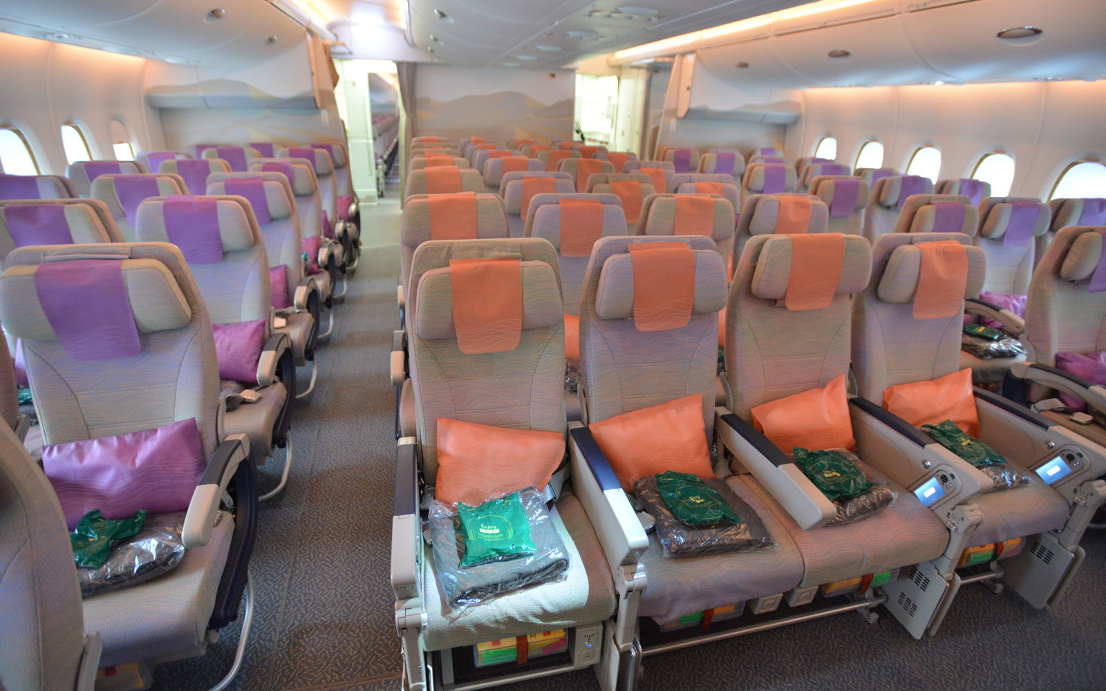 Emirates A380 interior photos - Seat Inspiration
