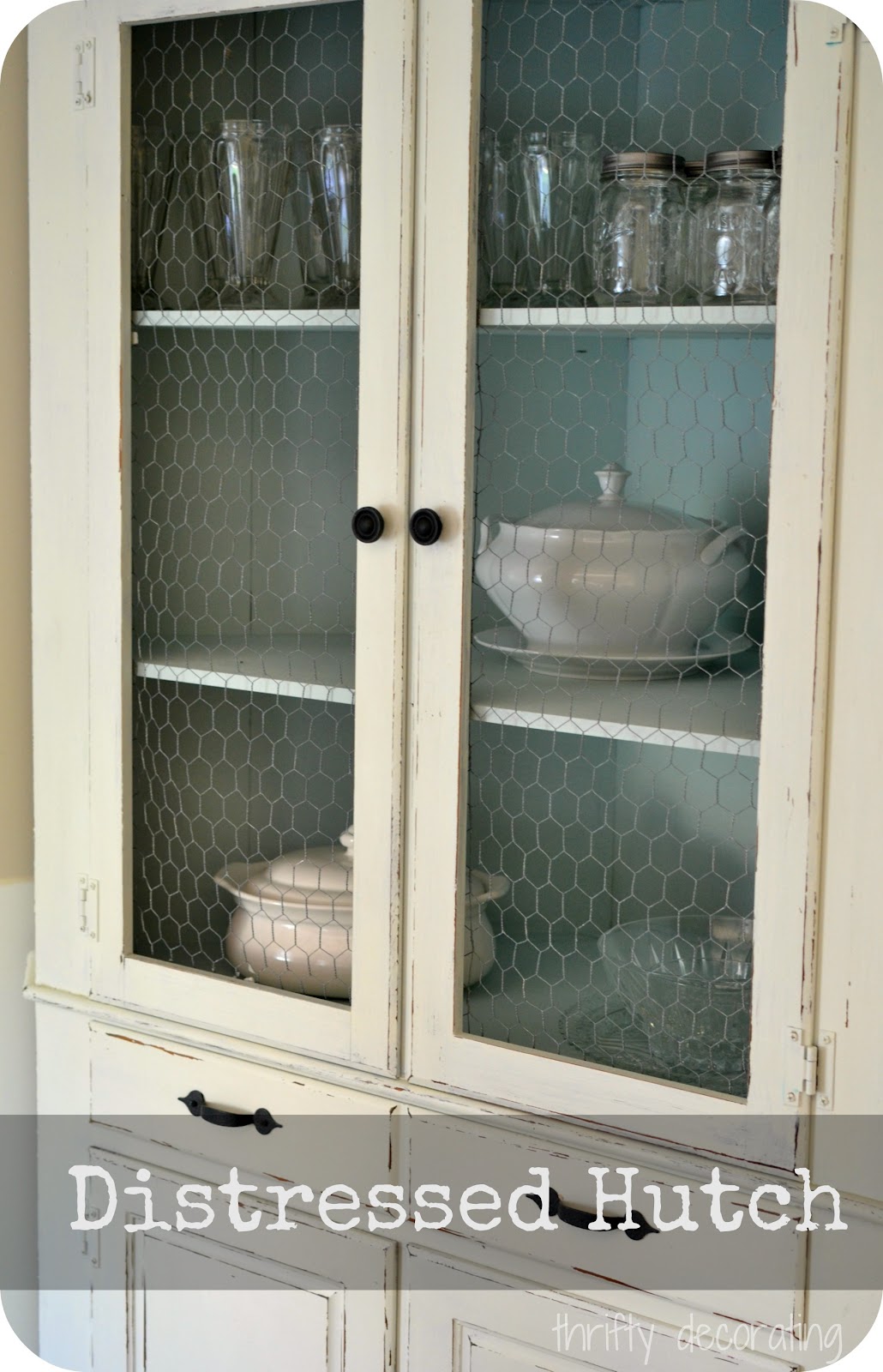 Thrifty Decorating Distressed Chalkpaint Corner Hutch