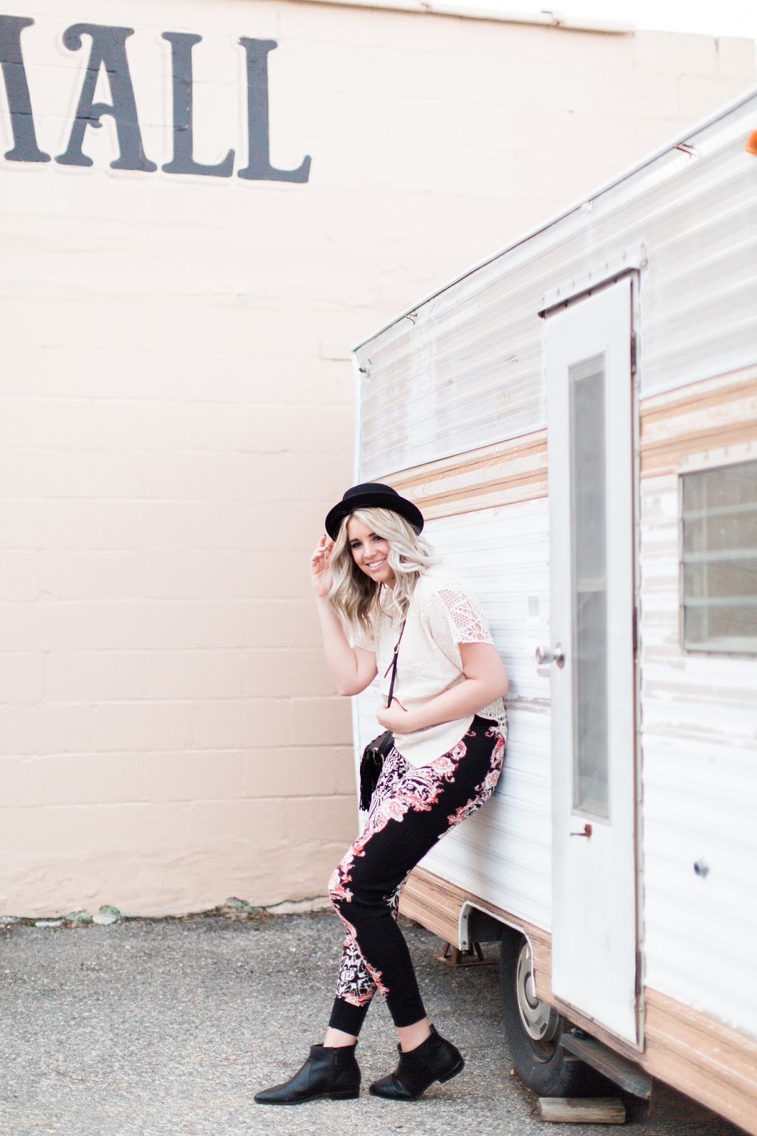 Harper Trends, Floral Print Joggers, Boho Outfit