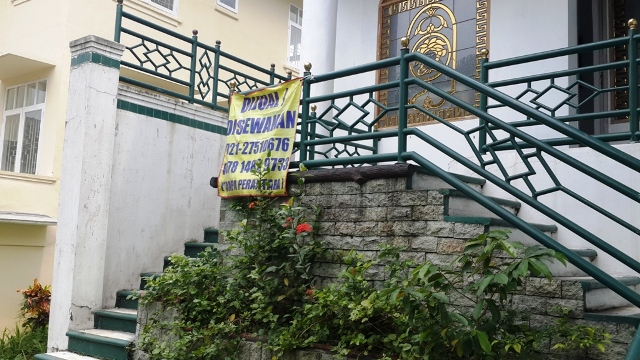 Rp.8.500.000.000 Rumah Mewah + Pool Di Bukit Golf Hiaju ...