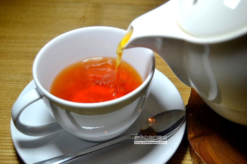 UNIQUE PASTA 維一義大利餐廳 - 工法扎實的義大利麵和甜點，用料不手軟創意組合食材鮮味@台北市松山區[小巨蛋站]