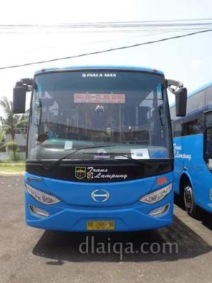bus Trans Lampung (tampak muka)