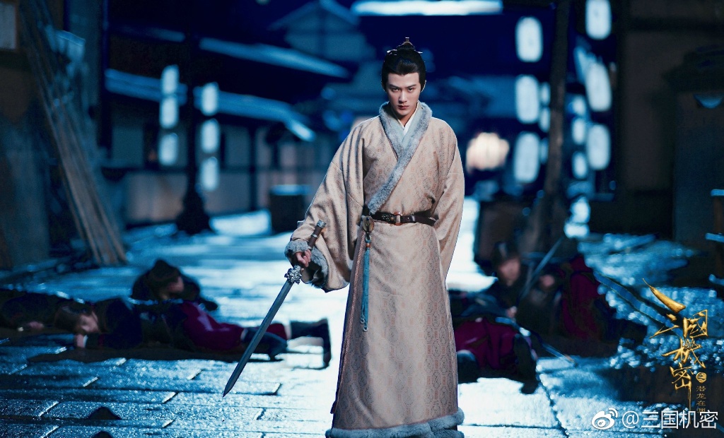 First stills for Secret of the Three Kingdoms starring Ma Tianyu, Elvis Han and Wan Qian