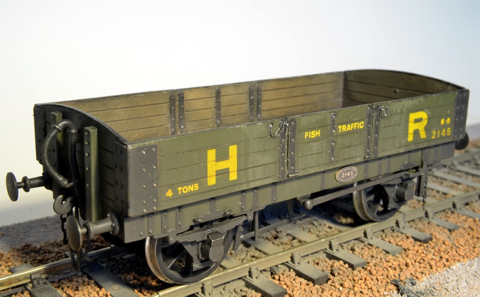 petesworkshop: Wagons and wagon plates