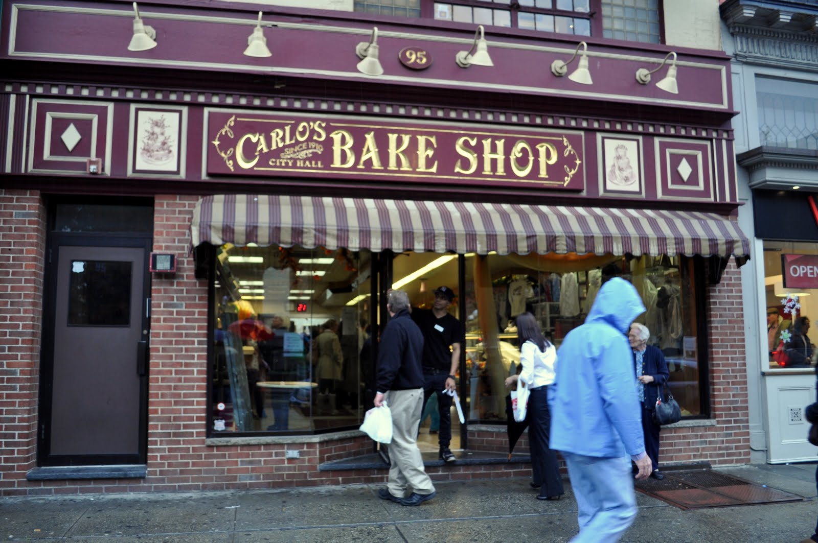 Ten For The Road A Visit to the Cake Boss!