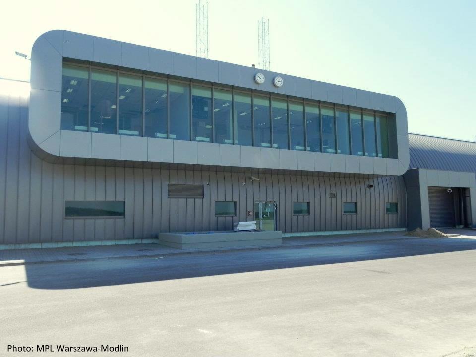 LOTNISKO WARSZAWA MODLIN MODLIN AIRPORT TAXI PARKING HOTEL RENT A