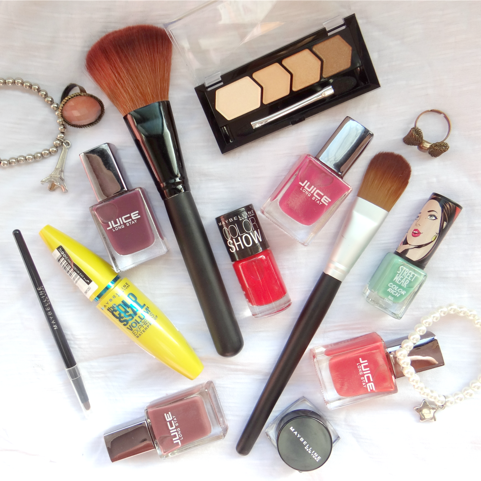 Huge Makeup Haul , The Pretty City Girl