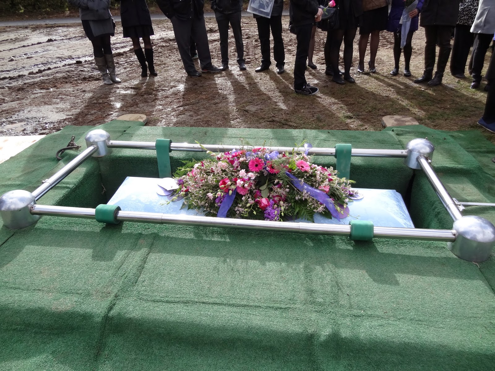 CanadianKristin Connected Graveside Service