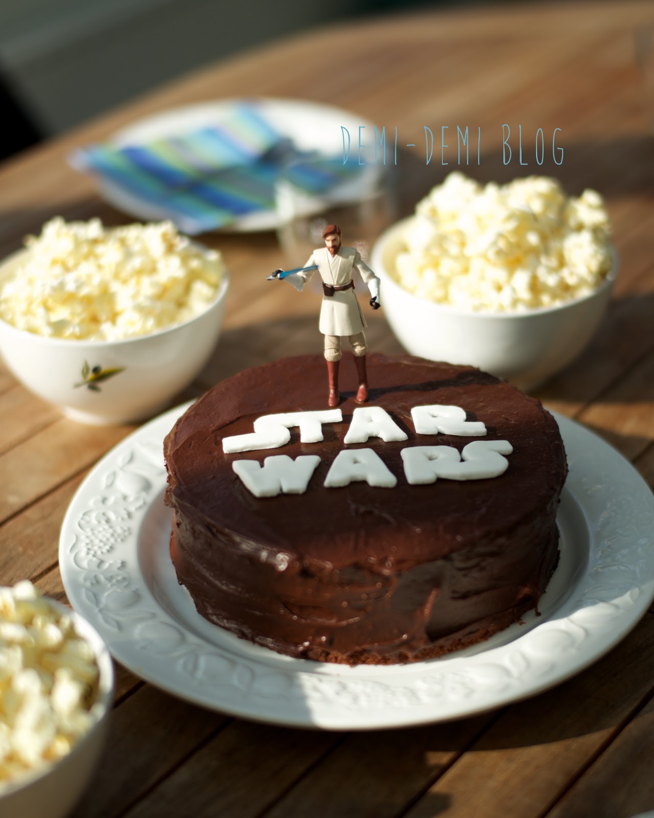 Demi-demi blog: GÂTEAU STAR WARS / le coup de la panne (d'ordi)
