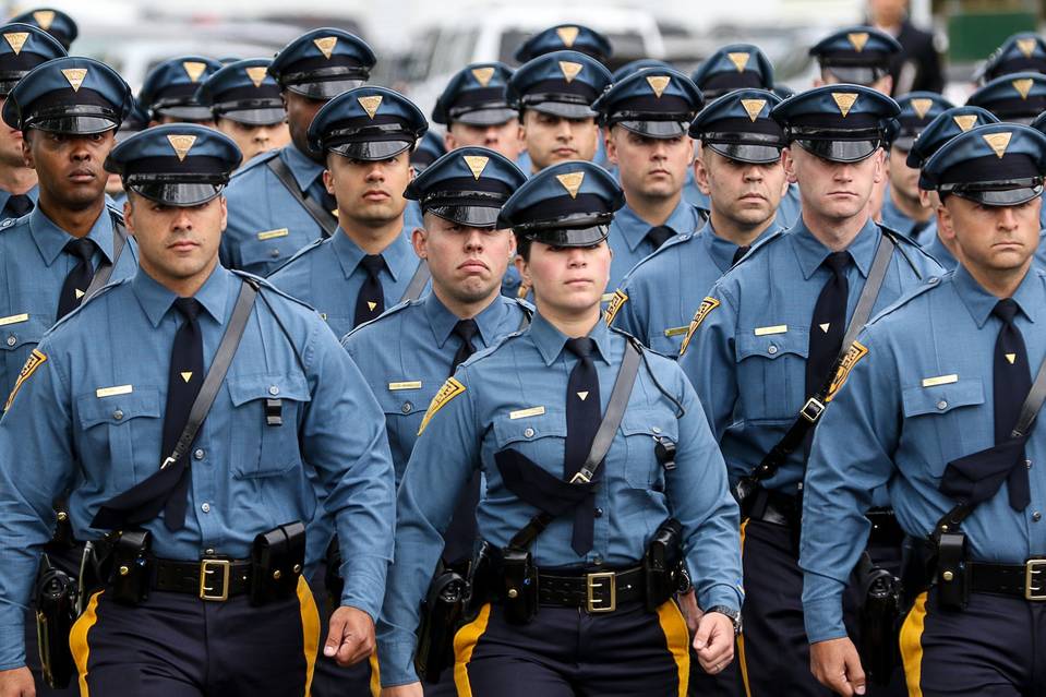 La Policía Estatal de Nueva Jersey está aceptando aplicaciones NosotrosNJ