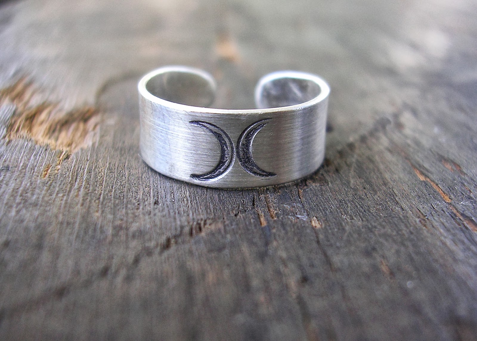 in my own little universe NEW>> Upper Knuckle Rings