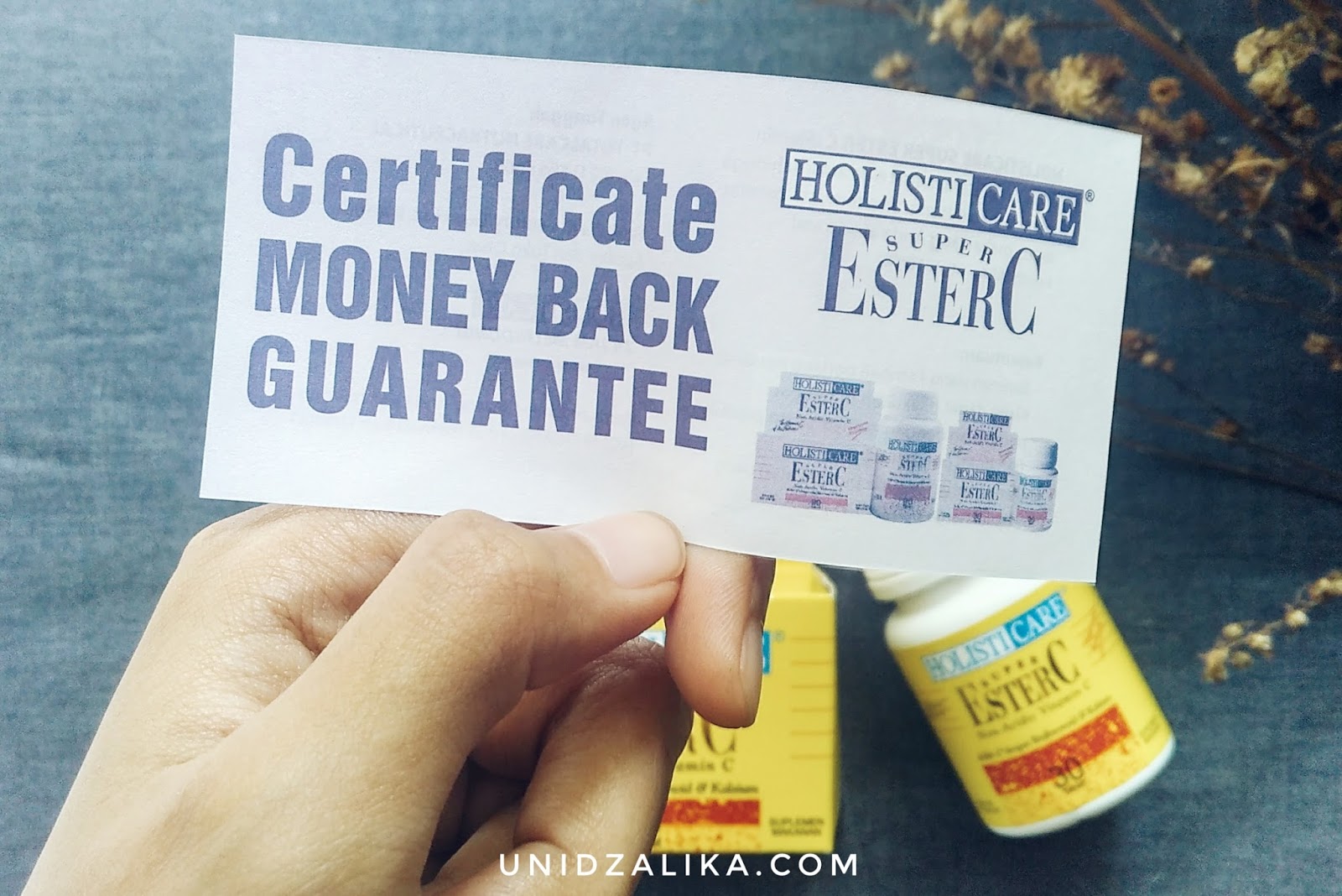 Uni Dzalika Manfaat Ester C untuk Kecantikan Kulit dan Kesehatan Tubuh