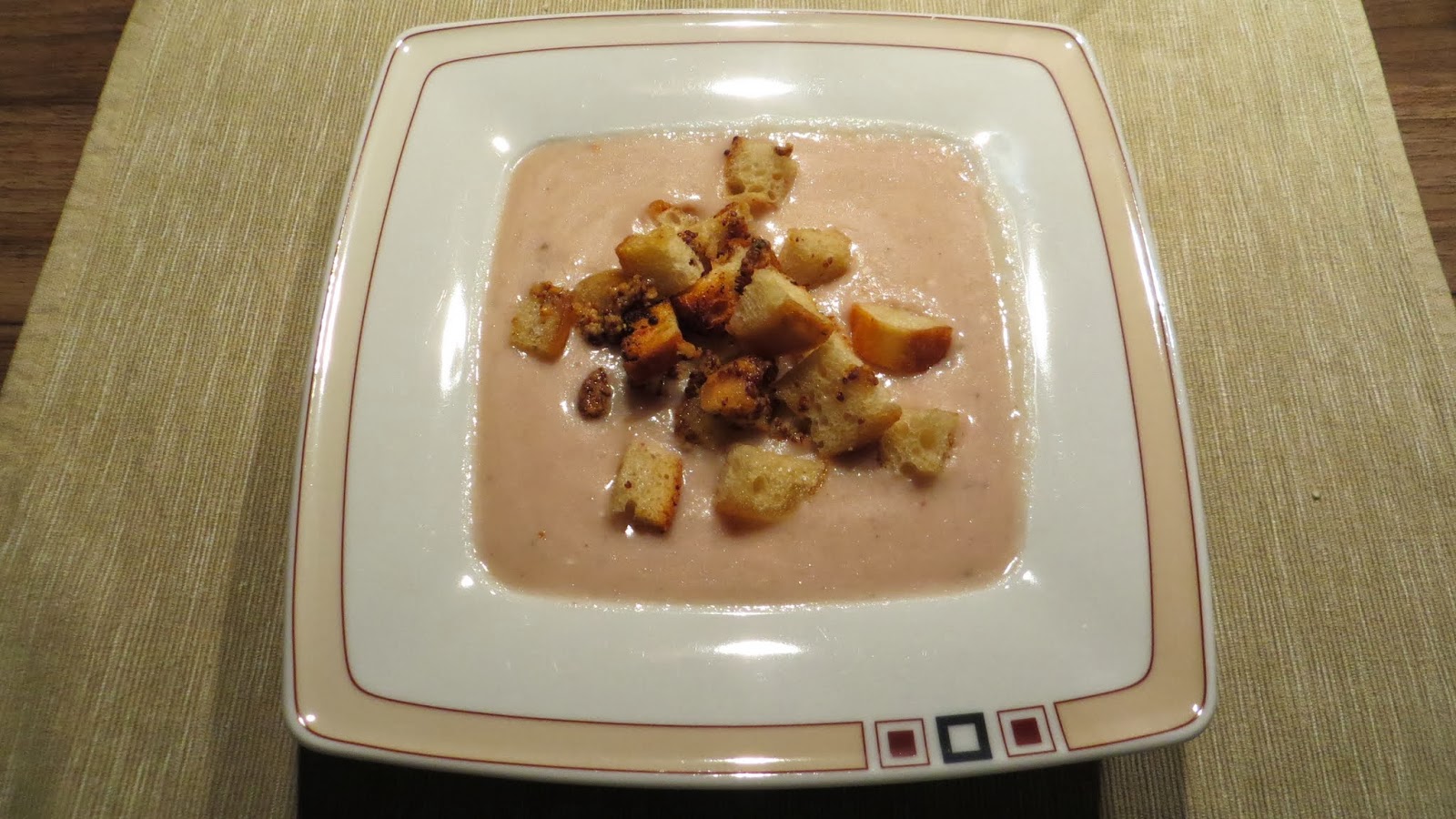 Meine kleine Welt: Topinambur-Kartoffel-Suppe mit Senf-Croûtons