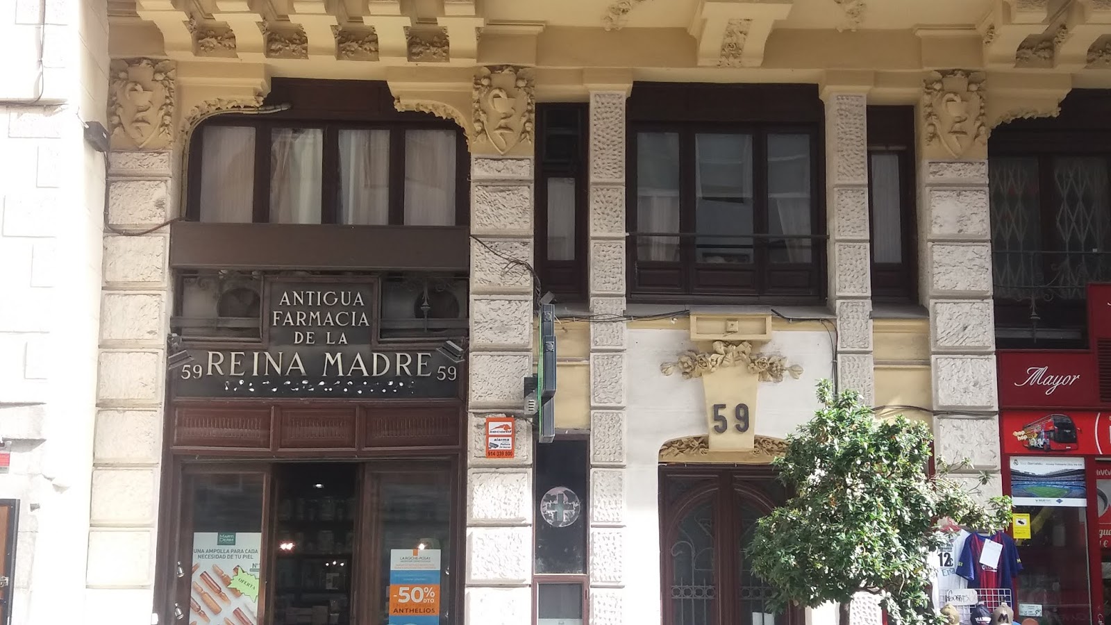 MADRID CON ENCANTO: Farmacia de la Reina Madre, la más antigua de Madrid