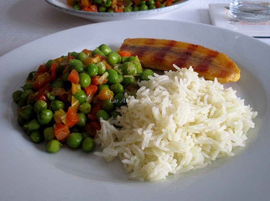 Guisantes frescos con verduras