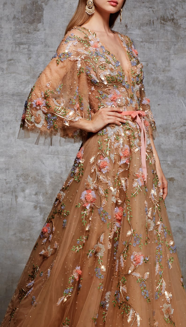 MUST HAVE: Incredible, fantasy-like dresses by Marchesa