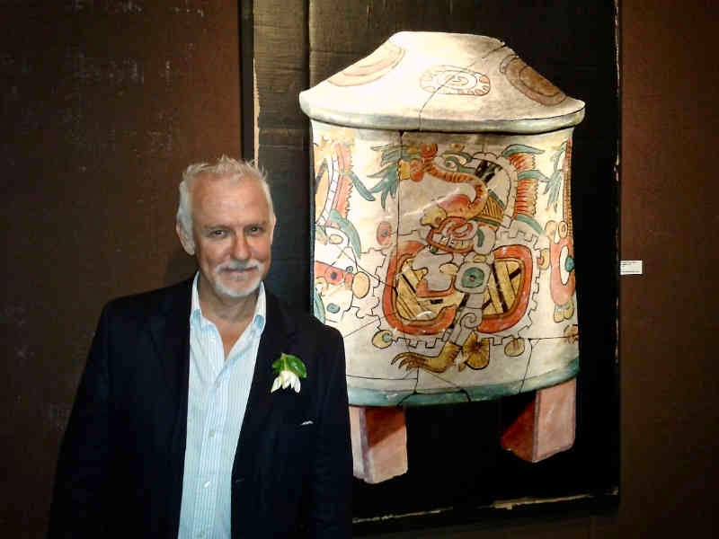 Pandorama Gonzalo Gorostiaga expone sus obras en Ralphs Bristro & Bar