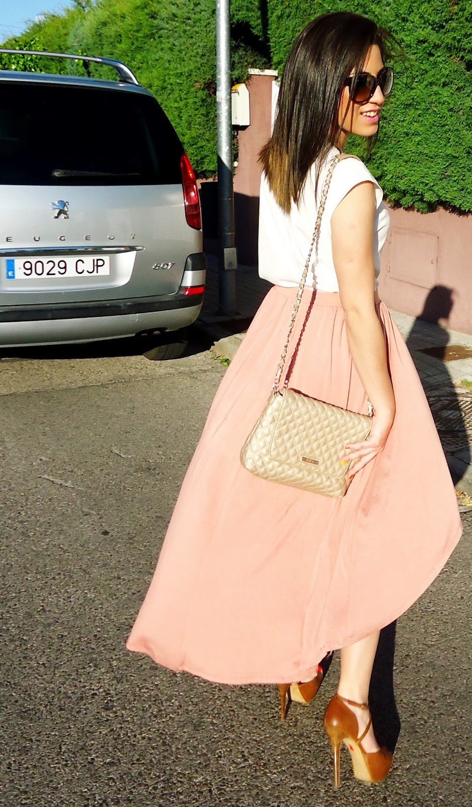 Looking in my bag Falda asimétrica, imperfección perfecta