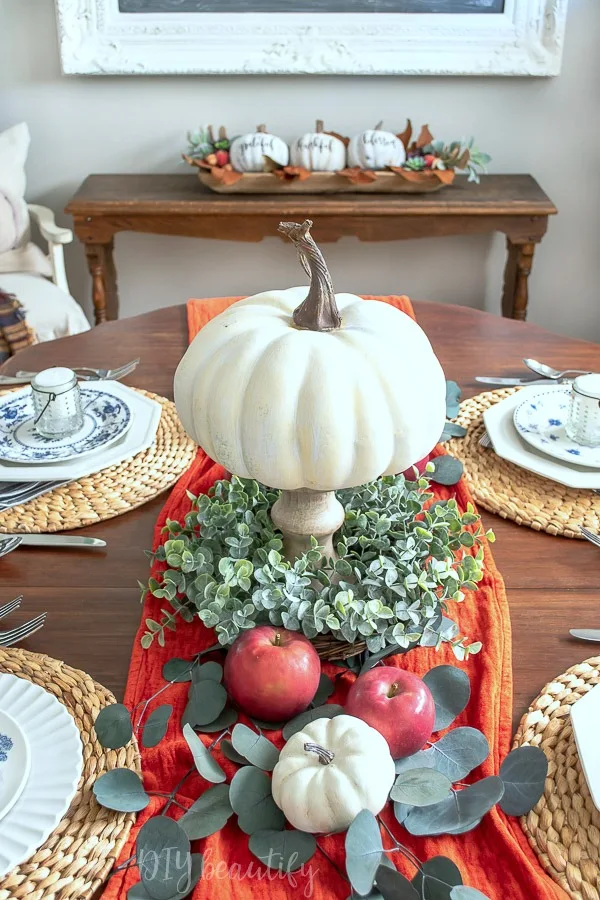 Thanksgiving table centerpiece