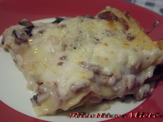 lasagne con radicchio rosso, asiago e salsiccia/ lasanas con alcachofa roja, queso asiago y chorizo