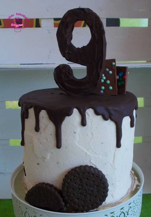 Drip cake oreo 