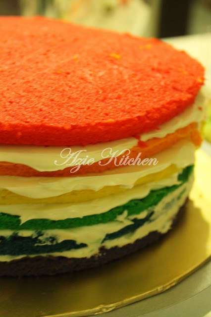 Rainbow Cake Sedap Azie Kitchen