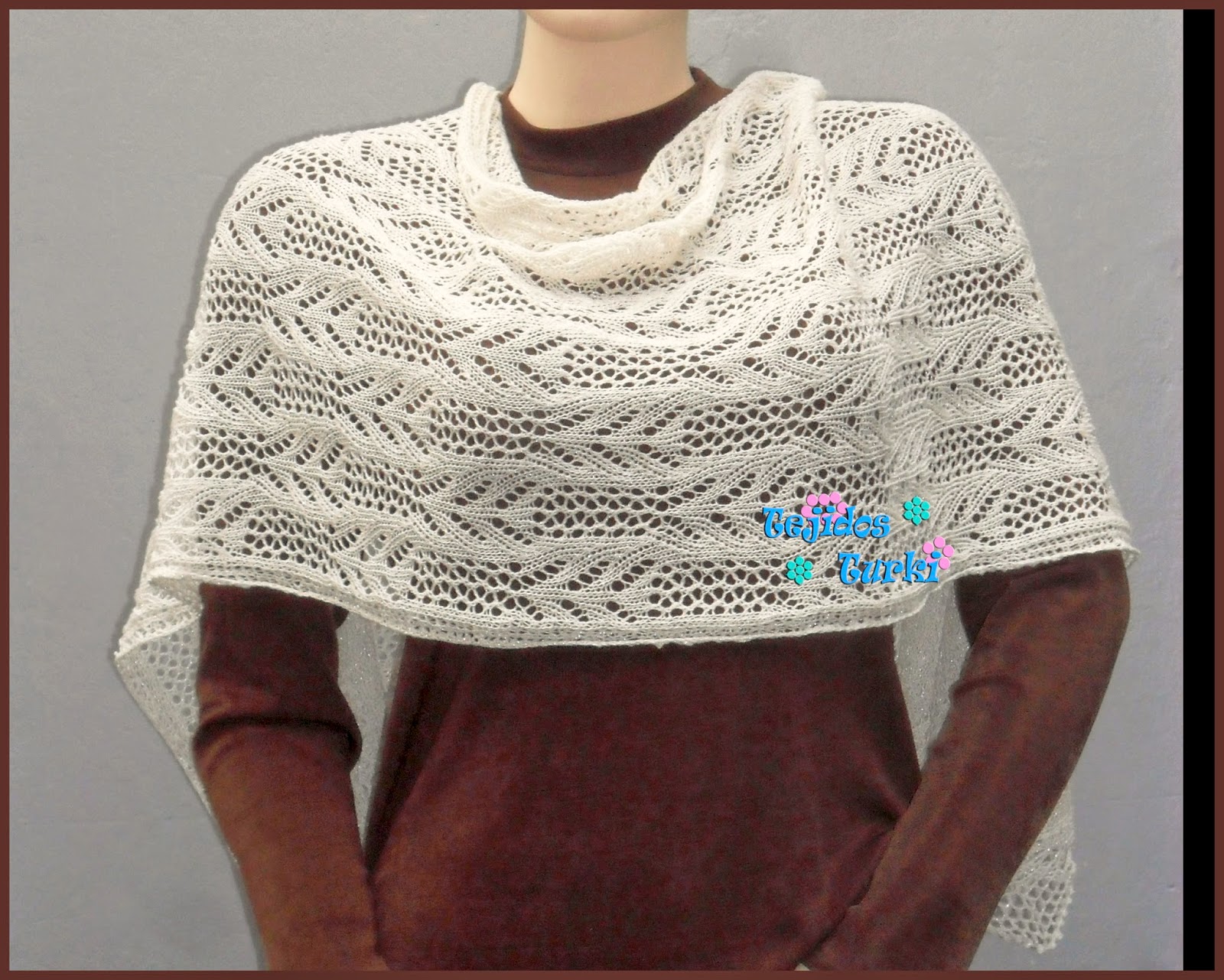 ESTOLA TEJIDA CON DISEÑOS