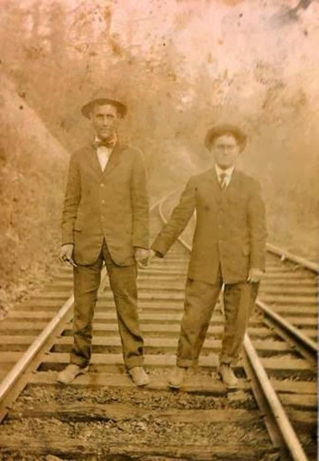 Vintage Photos of LGBT Couples