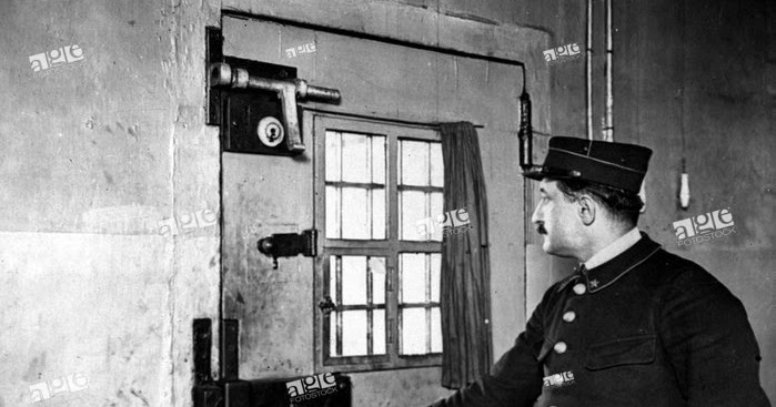 Guichetier vigilant : Un homme de 93 ans échappe à une arnaque – Paris 15e