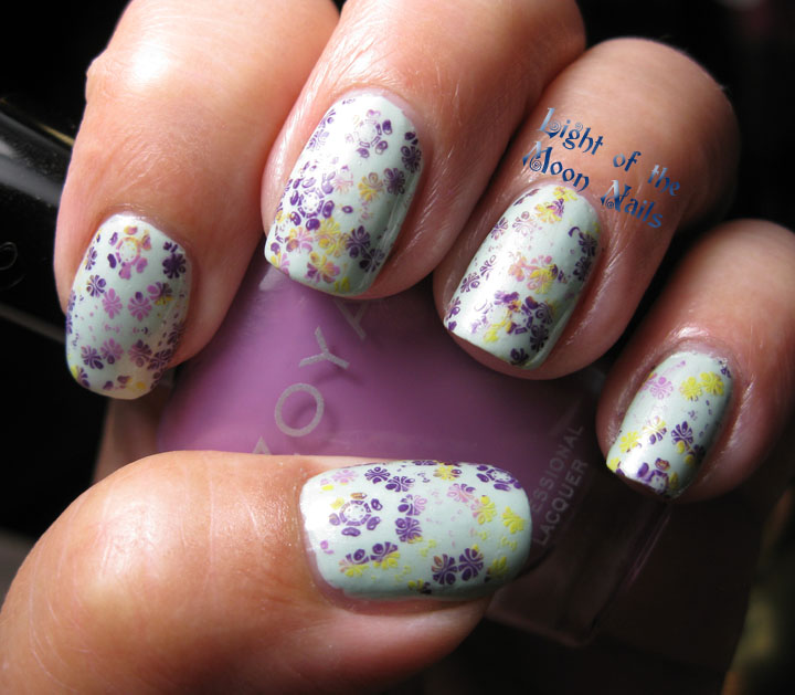 Light of the Moon Nails: Another Flower Mani