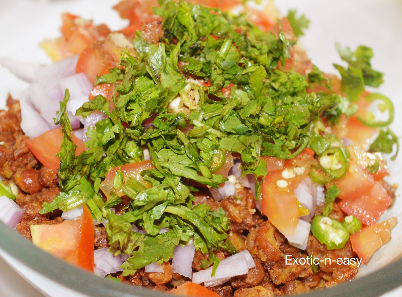 chana chat Chats are piquantly spiced snack dishes often laced with lime juice prepared with readily available ingredients aloo chana chat (ah-loo chanah chah-t) is more than a simple snack of seasoned potatoes and chick peas. chana chat Chats are piquantly spiced snack dishes often laced with lime juice prepared with readily available ingredients aloo chana chat (ah-loo chanah chah-t) is more than a simple snack of seasoned potatoes and chick peas.