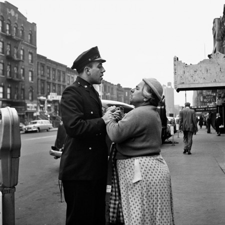 Foto por Vivian Maier | fotografia vintage photos, black and white photography inspiration | art Selecta Photo by Vivian Maier | imagenes chidas en blanco y negro, cool vintage pics, pictures