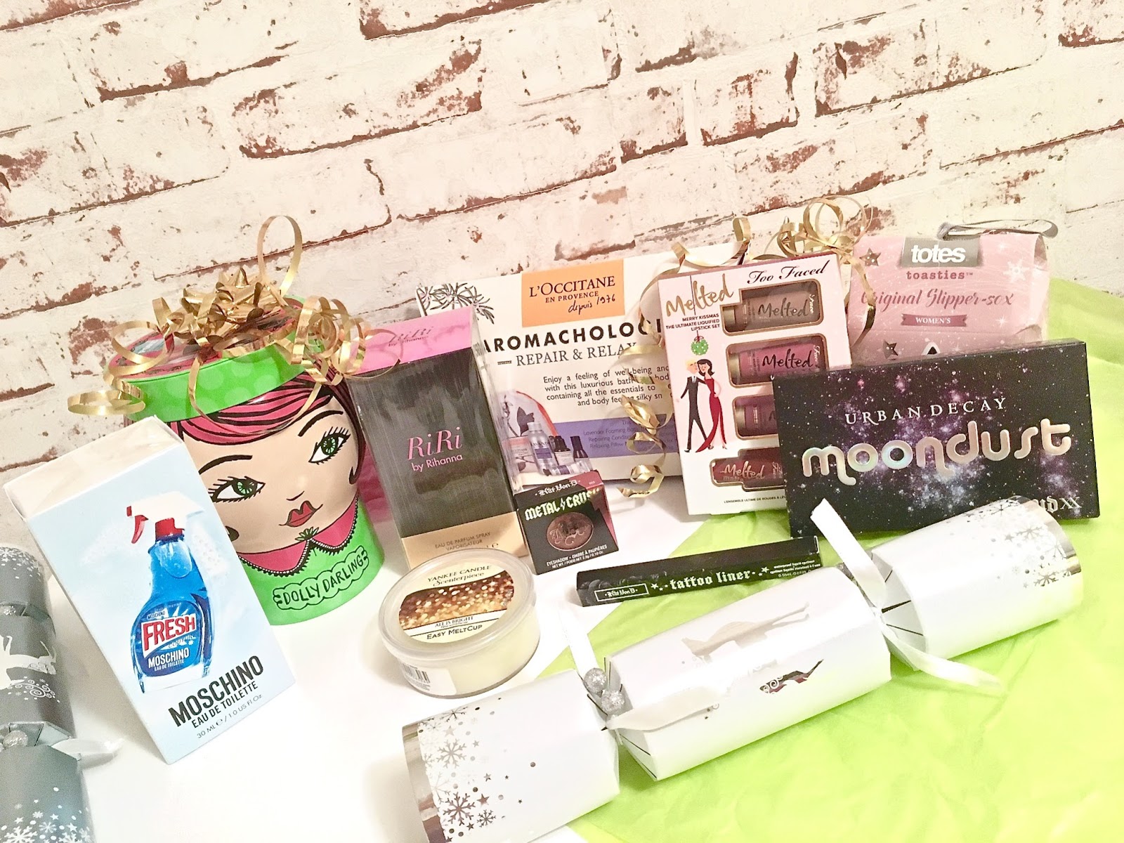 Beauty addicts dream Christmas with Debenhams Through New Eyes x