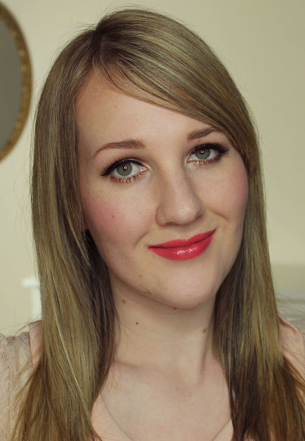 MAC MONDAY | Trend F/W '09 Lipsticks - Red Full-Stop Swatches & Review
