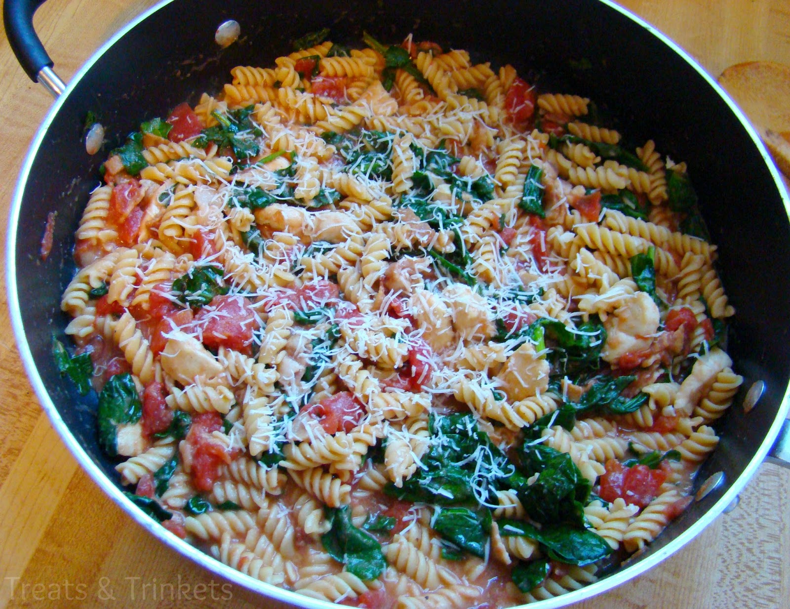 Treats & Trinkets One Pot Spinach and Tomato Pasta