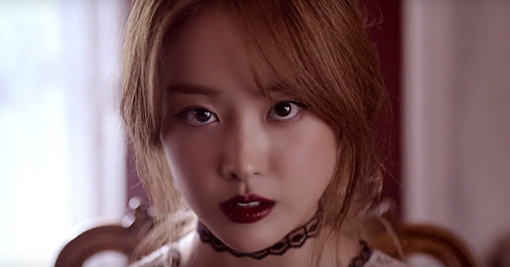 SECRET's Ji Eun : "Bobby Doll" Full MV.