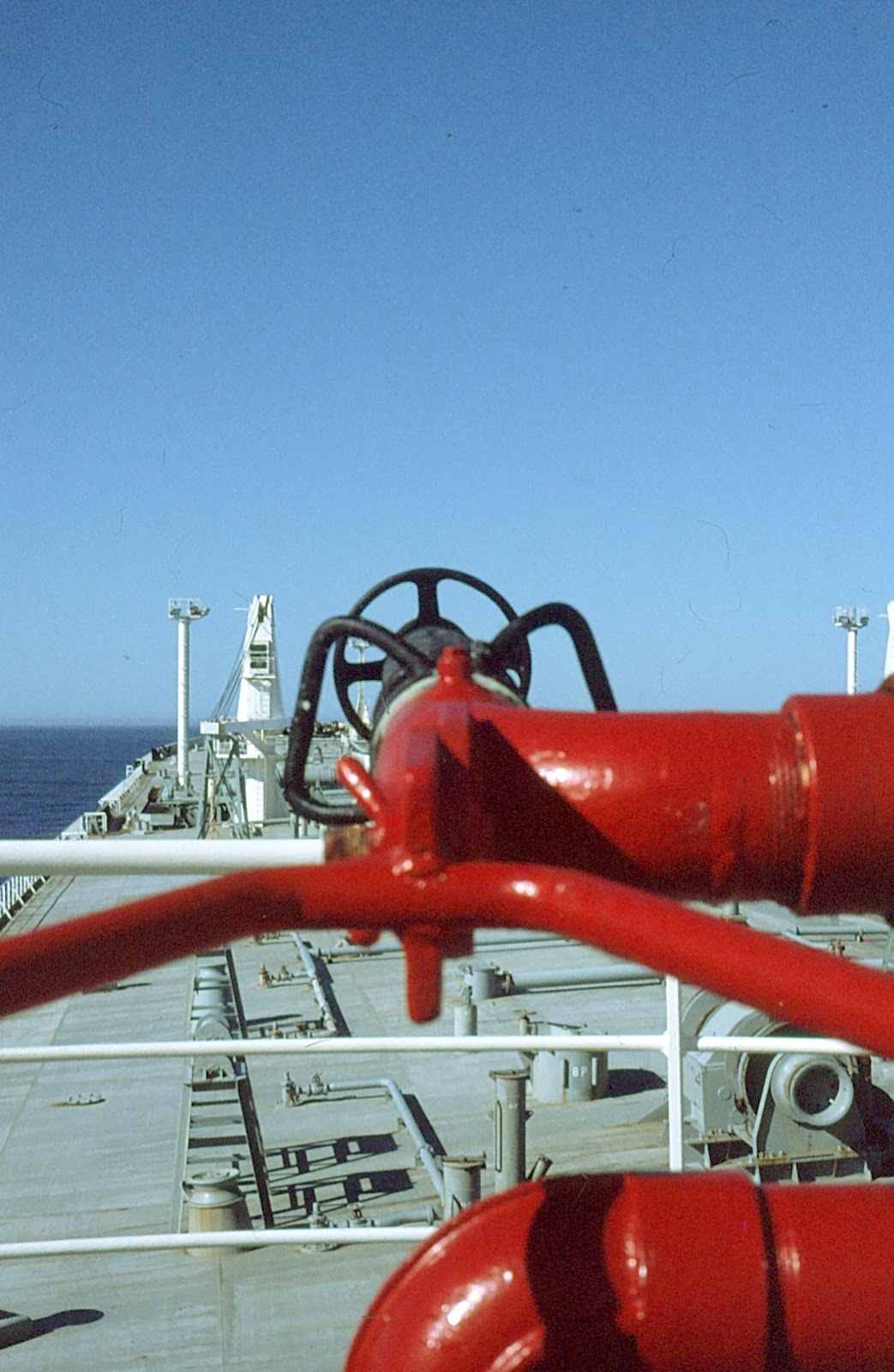 'ZIEN EN WETEN': LEPTON S.S. SHELL TANKERS B.V. (DEEL 1/8)