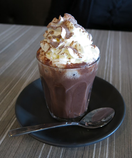 Zero 95, hot chocolate