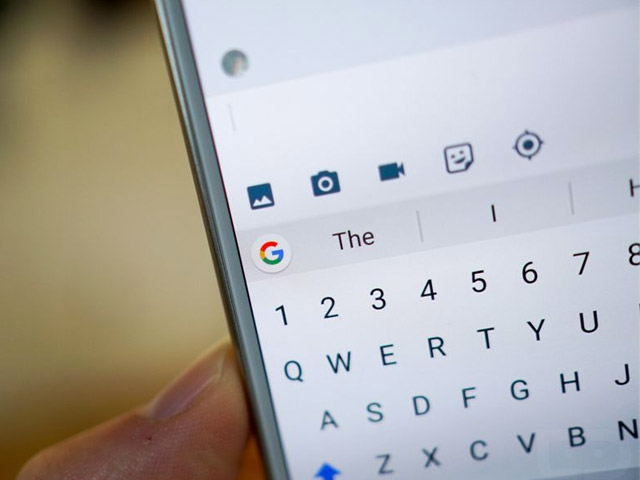 Gboard или яндекс. Обновилась клавиатура. Обновилась клавиатура. Планшет с клавиатурой. Кнопка лупы на клавиатуре android.